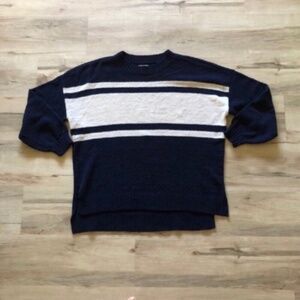 American Eagle Outfitters Navy and Cream Crewneck Sweater